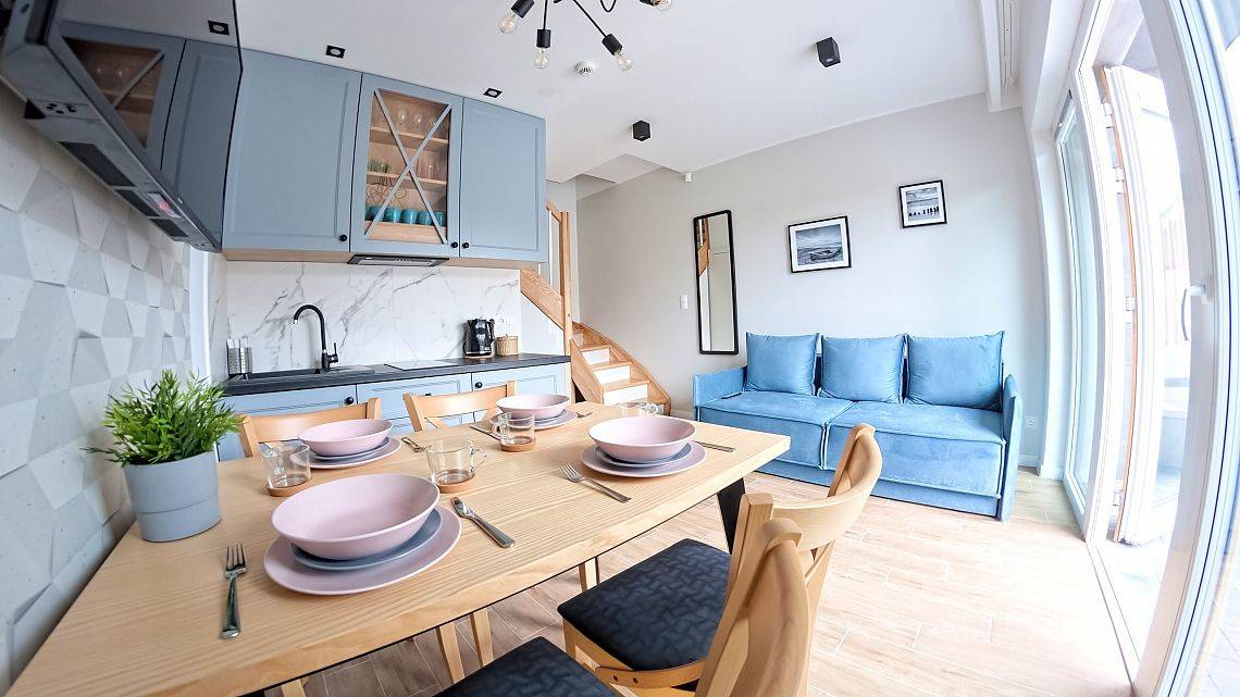 Wnętrze domku i wyposażenie